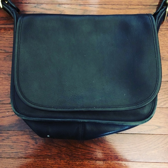 🍄SOLD🍄 Black Coach Leather Crossbody - Picture 2 of 7